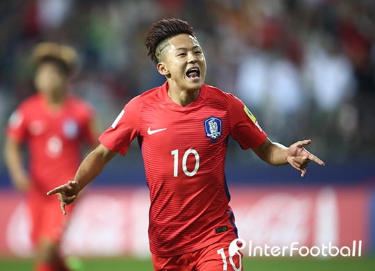이승우, 도르트문트 이적 고려...선택지 다양 이승우, 도르트문트 이적 고려...선택지 다양