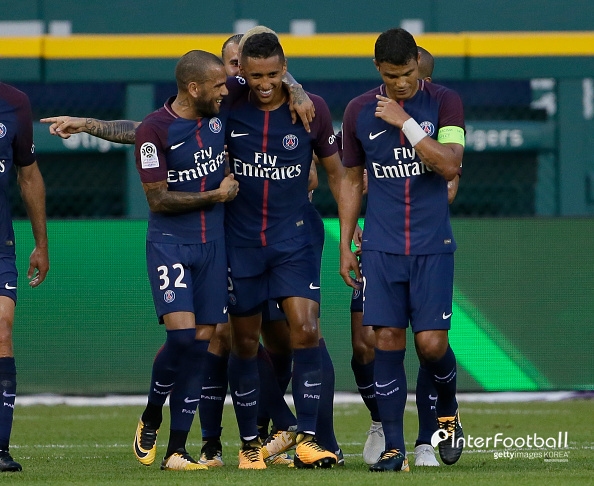 '알베스 1G 1AS' PSG, 모나코에 2-1 역전승...5연속 우승 '알베스 1G 1AS' PSG, 모나코에 2-1 역전승...5연속 우승