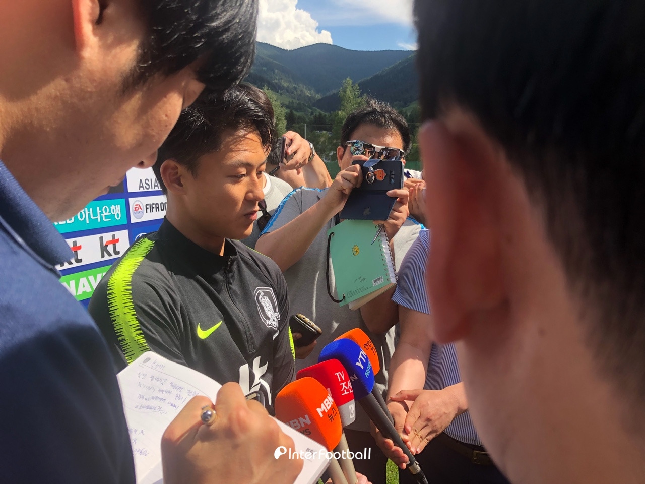 '10번' 이승우, "자신감 있게 죽기살기로 하겠다"(일문일답) '10번' 이승우, "자신감 있게 죽기살기로 하겠다"(일문일답)