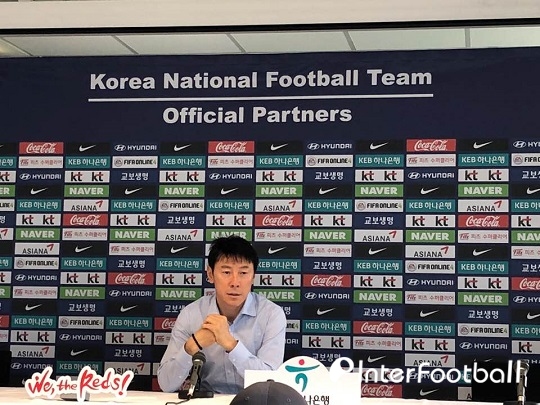 신태용 감독, "몸이 무거웠다, 시간 두고 스웨덴전에 집중" 신태용 감독, "몸이 무거웠다, 시간 두고 스웨덴전에 집중"