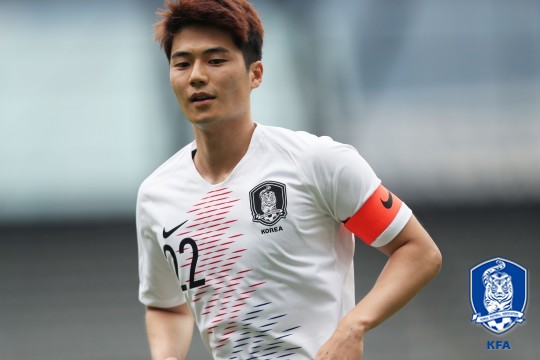 "거짓말쟁이 된 것 같다" 기성용이 견디는 '캡틴의 무게' "거짓말쟁이 된 것 같다" 기성용이 견디는 '캡틴의 무게'