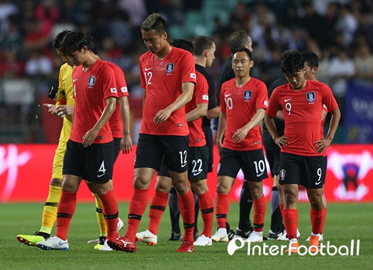 美 스포츠 매체, "한국, 부상으로 초토화"...최하위권 평가 美 스포츠 매체, "한국, 부상으로 초토화"...최하위권 평가